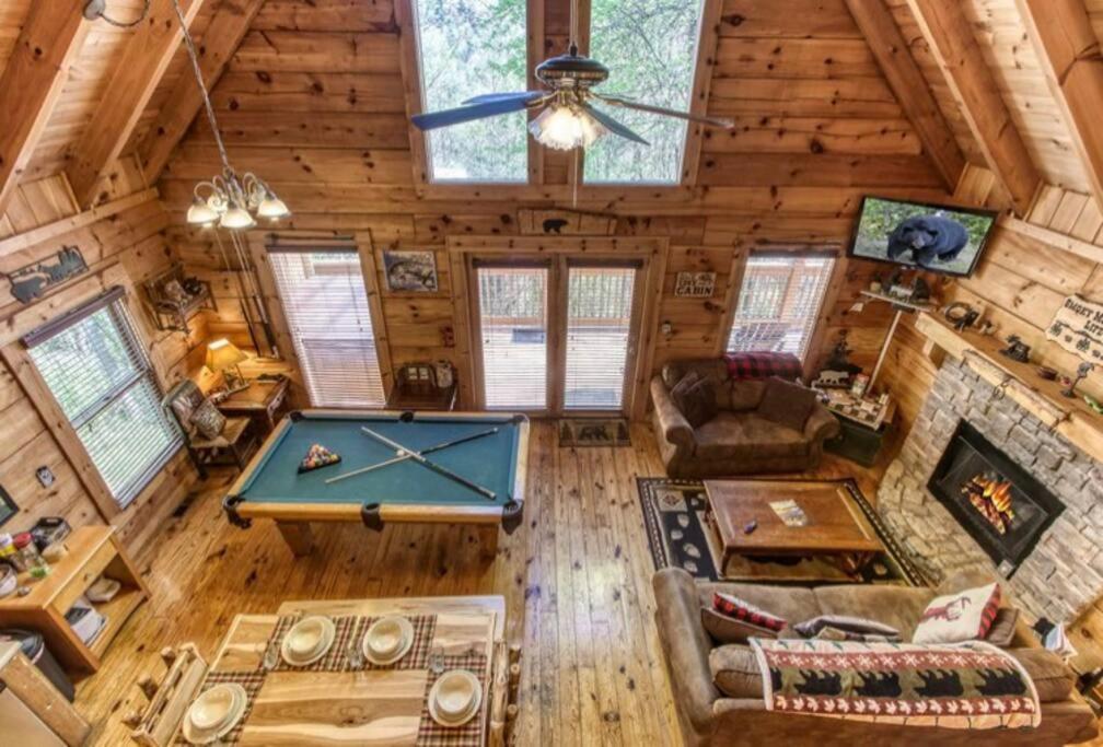 Lazy Bear Sevierville